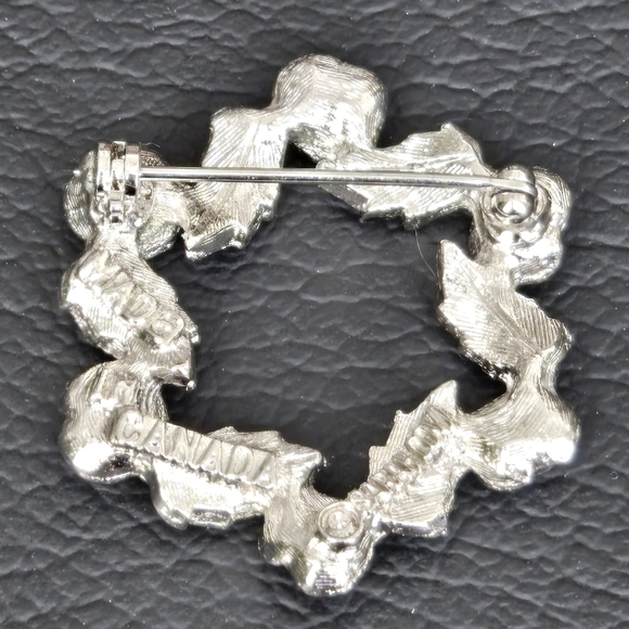 VTG Sarah Coventry Brooch Silver Tone Wreath of Roses "SARAH COV" Open Circle - Picture 5 of 9